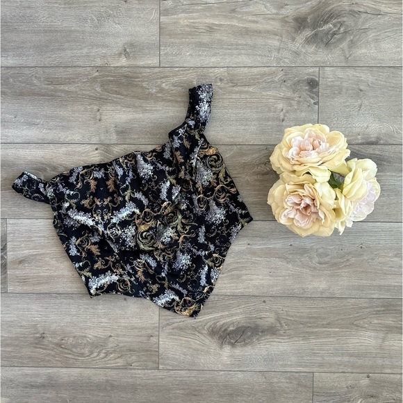 PRETTYLITTLETHING PLT CROP TOP | SZ 6‎ - Picture 1 of 3